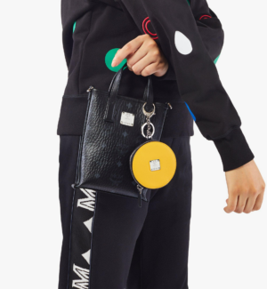 Alternative view of Túi MCM Essential Crossbody Bag in Visetos MWRAASE03BK001