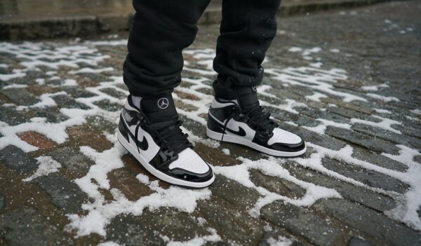 Giày Nike Air Jordan 1 Mid SE 'Carbon Fiber' DD1649-001 - Ảnh 7