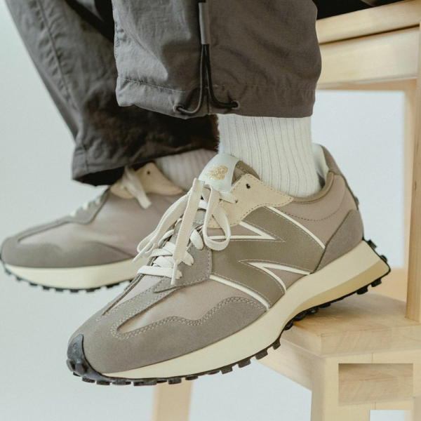 Giày New Balance 327 'Beige Brown' GS327GDY - Ảnh 2