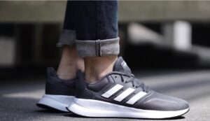 Alternative view of Giày Adidas Runfalcon 'Grey Wolf' F36200