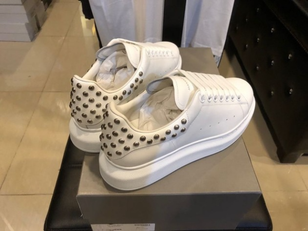 Giày Alexander McQueen Wmns Oversized Sneaker 508996 WHGP0 9000 - Ảnh 3