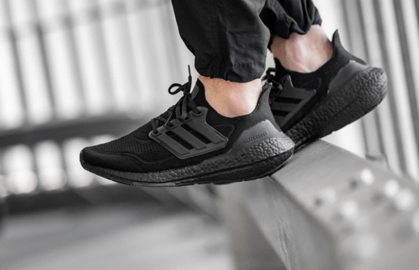 Giày Adidas UltraBoost 21 'Triple Black' FY0306 - Ảnh 2