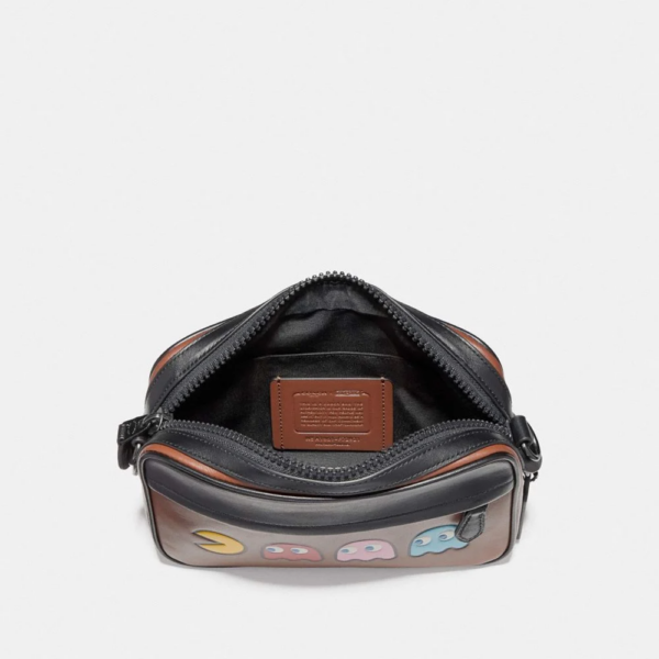 Túi Coach Graham Crossbody With Pac Man Motif Saddle F72921-QBSD - Ảnh 4