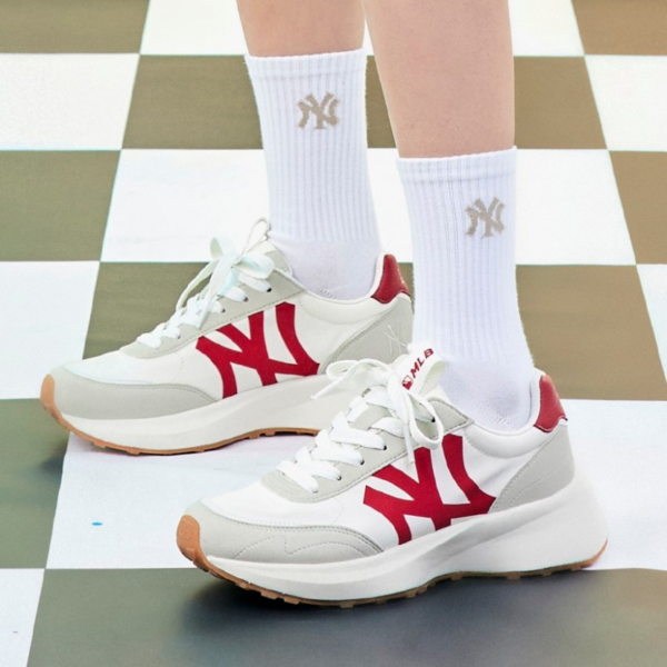 Giày MLB Chunky Jogger New York Yankees White Red 3ASXX111N-50RDS - Ảnh 4