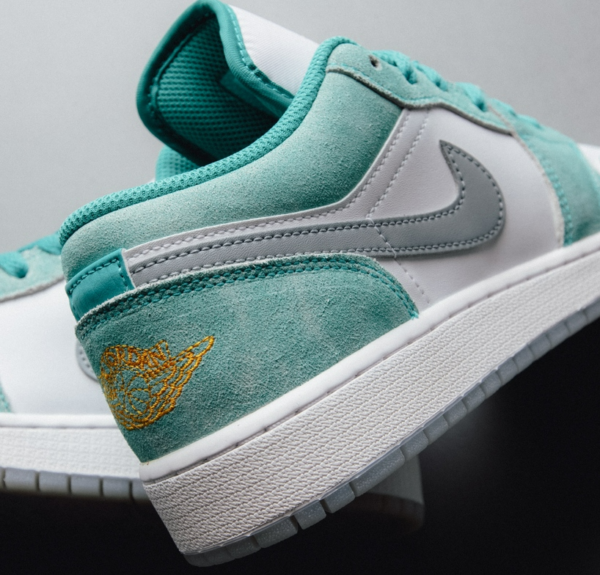 Giày Nike Air Jordan 1 Low 'New Emerald' DO8244-301 - Ảnh 6