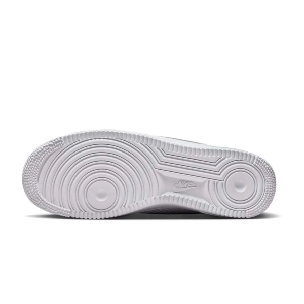 Giay Nike Air Force 1 '07 'Triple Swoosh' FD0666-100