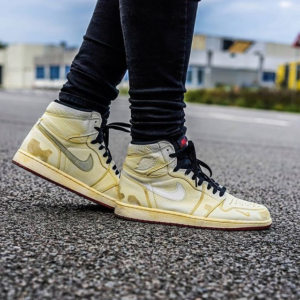 Alternative view of Giày Nike Nigel Sylvester x Air Jordan 1 Retro High OG 'Nigel Sylvester' BV1803-106