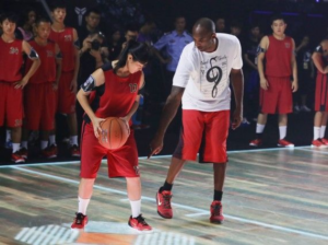 Alternative view of Giày Nike Kobe 9 Elite Low 'University Red' 639045-600