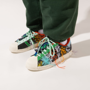 Alternative view of Giày Adidas Sean Wotherspoon x Superstar 'Super Earth Black' GX3823