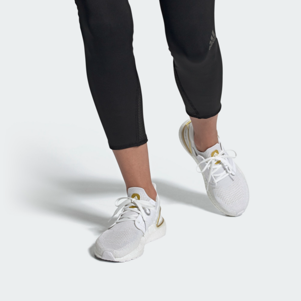 Giày Adidas Wmns UltraBoost 20 'White Gold Metallic' FV8351 - Ảnh 4