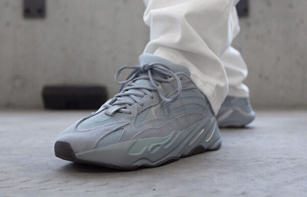 Giày Adidas Yeezy Boost 700 V2 'Hospital Blue' FV8424 - Ảnh 4
