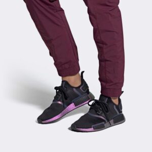 Alternative view of Giày Adidas NMD_R1 'Eggplant' FV8732
