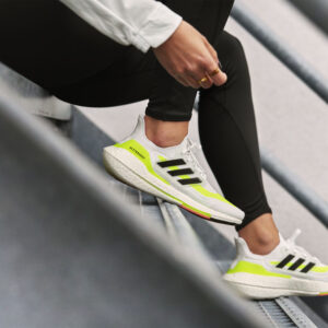 Alternative view of Giày Adidas Wmns UltraBoost 21 'White Solar Yellow' FY0401