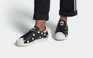 Alternative view of Giày Adidas Wmns Superstar 'Polka Dot Print' FZ0154