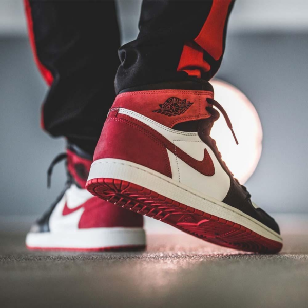Giày Nike Air Jordan 1 Retro High Track 'Red' 555088-112 - Ảnh 2