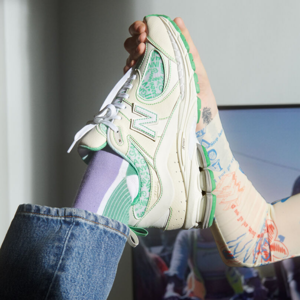 Giày New Balance 2002R GANNI 'Turtledove' M2002RGC - Ảnh 2