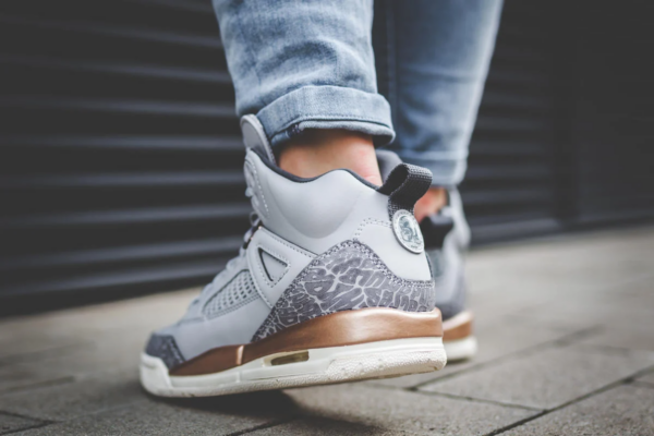 Giày Nike Jordan Spizike GS 'Wolf Grey' 535712-018 - Ảnh 2