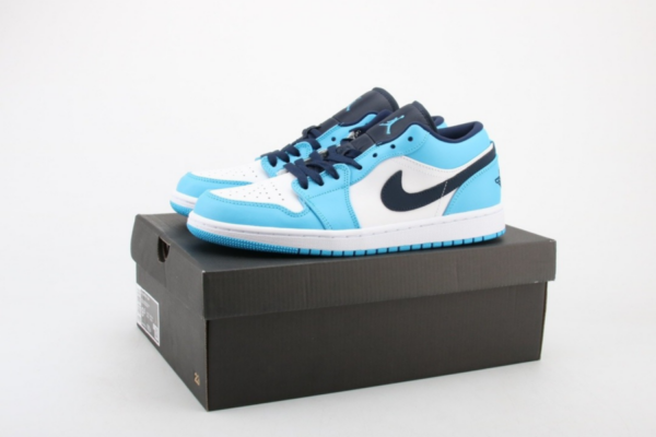 Giày Nike Air Jordan 1 Low GS 'UNC' 553560-144 - Ảnh 8