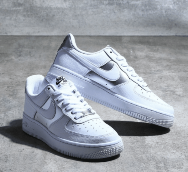 Giay Nike Air Force 1 '07 'White Metallic Silver' DD8959-104