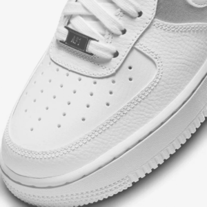 Giay Nike Air Force 1 '07 'White Metallic Silver' DD8959-104
