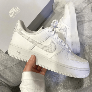 Giay Nike Air Force 1 Low 'White Paisley' DJ9942-100