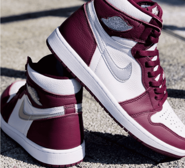 Giày Nike Air Jordan 1 Retro High OG 'Bordeaux' 555088-611 - Ảnh 10
