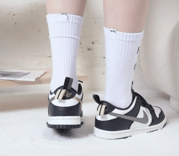 Giày Nike Dunk Low 'Black White Metallic' DH9764-001 - Ảnh 4