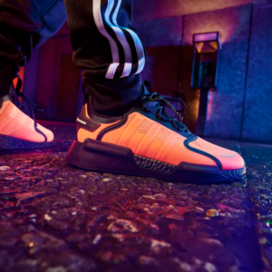 Alternative view of Giày Adidas NMD V3 'Beam Orange Black' GX2088