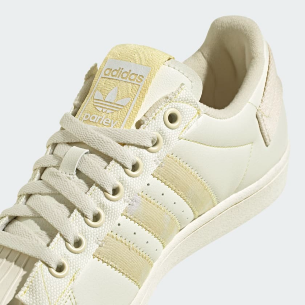 Giay Adidas Superstar x Parley 'Off White' GX6970