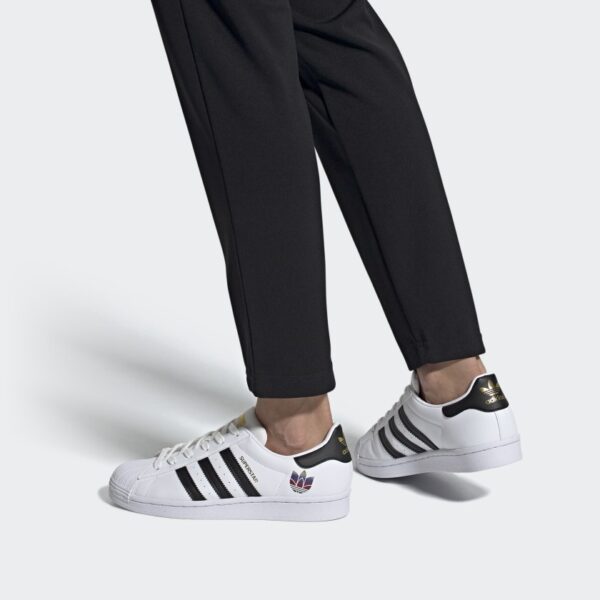 Giày Adidas Wmns Superstar 'Gold Metallic' FX8543 - Ảnh 2