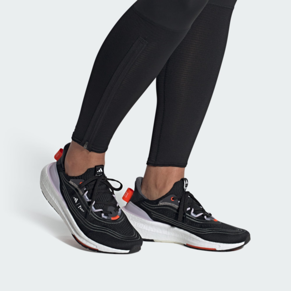 Giay Adidas Ultraboost Light 'Black White' GY9358
