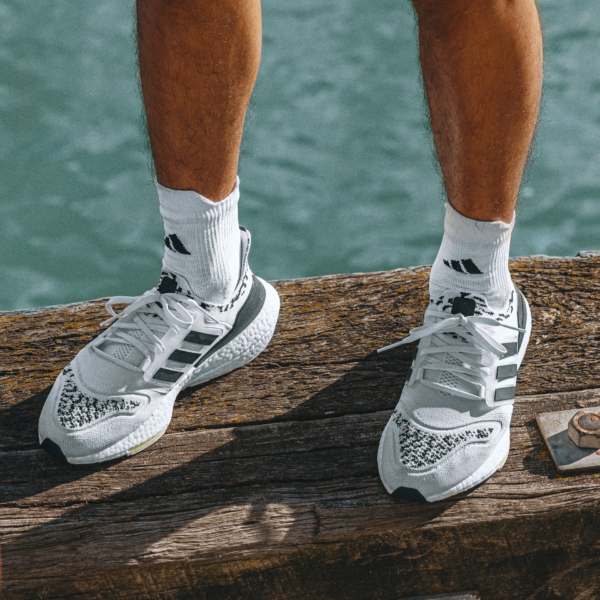 Giay Adidas UltraBoost 22 'Non Dyed Zebra' GX5573