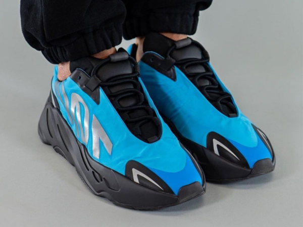 Giày Adidas Yeezy Boost 700 MNVN 'Bright Cyan' GZ3079 - Ảnh 5
