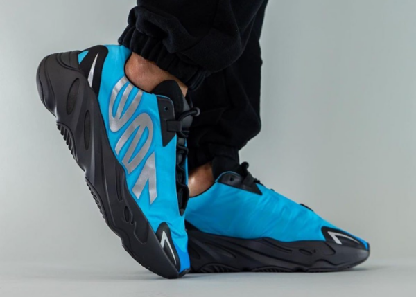 Giày Adidas Yeezy Boost 700 MNVN 'Bright Cyan' GZ3079 - Ảnh 7