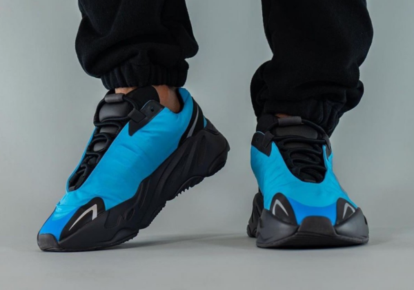 Giày Adidas Yeezy Boost 700 MNVN 'Bright Cyan' GZ3079 - Ảnh 6
