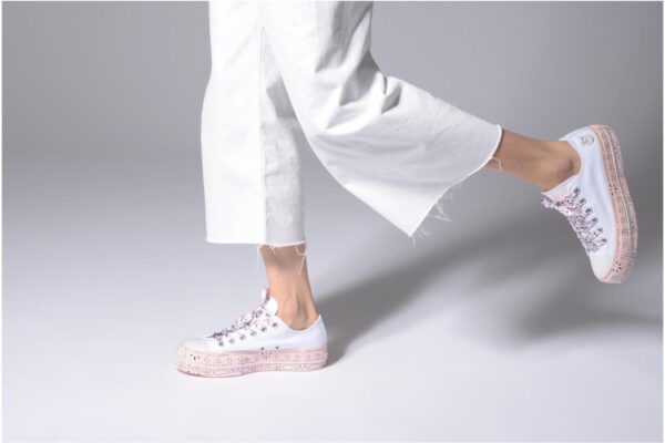 Giày Converse Chuck Taylor All-Star Lift Low x Miley Cyrus 562236C - Ảnh 2