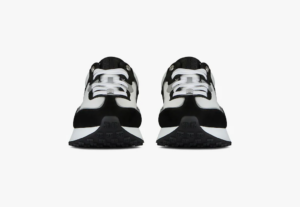 Alternative view of Giày Givenchy GIV Runner 'Black White' BE001TE11R-029