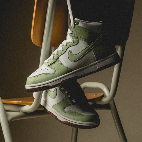 Giay Nike Dunk High SE 'Inspected By Swoosh' DQ7680-300