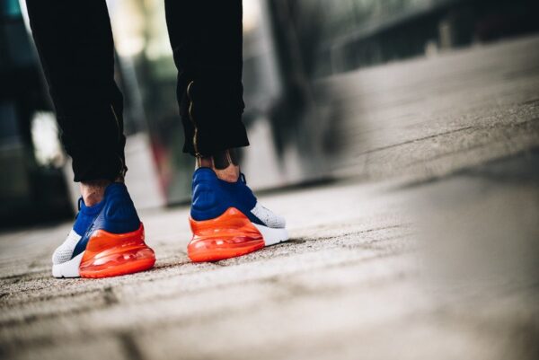 Giày Nike Air Max 270 Flyknit 'Blue Crimson' AO1023-101 - Ảnh 4
