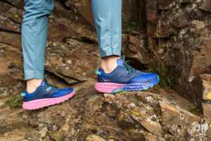 Giay Hoka Speedgoat 4 'Navy Blue Pink' 1106527-DBPPN