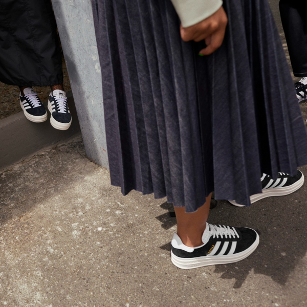 Giay Adidas Wmns Gazelle Bold 'Black White' HQ6912