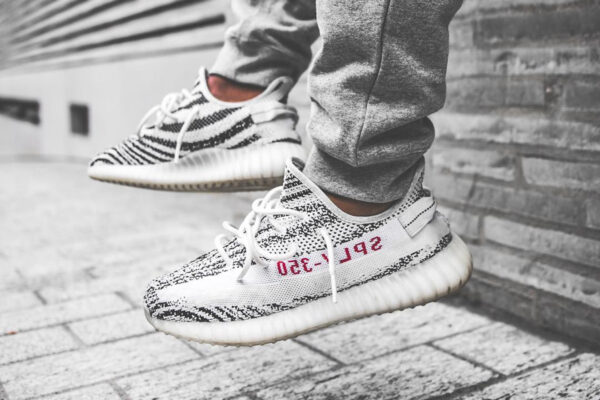 Giày Adidas Yeezy Boost 350 V2 Zebra CP9654 - Ảnh 6