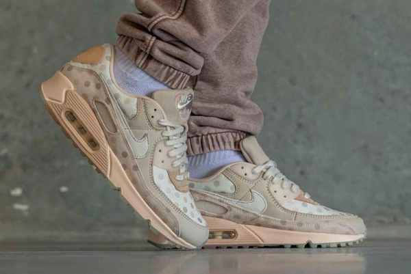 Giày Nike Air Max 90 NRG 'Venn Diagram Shimmer Polka' CZ1929-200 - Ảnh 4
