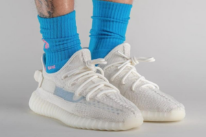 Giay Adidas Yeezy Boost 350 V2 Bone HQ6316