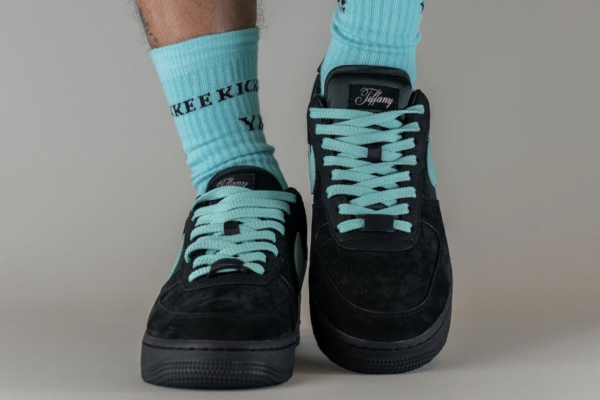 Giay Nike Air Force 1 Low SP 'Tiffany And Co' DZ1382-001
