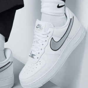 Giay Nike Wmns Air Force 1 '07 Essential 'White Metallic Silver' DD1523-100
