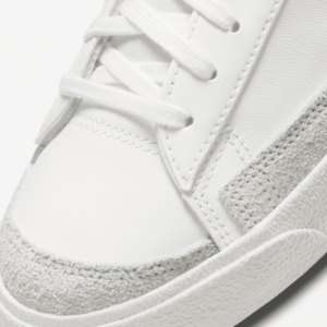 Giay Nike Blazer 'White Red' DC4769-104