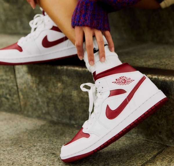Giày Nike Air Jordan 1 Mid ‘Reverse Chicago’ BQ6472-161 - Ảnh 2