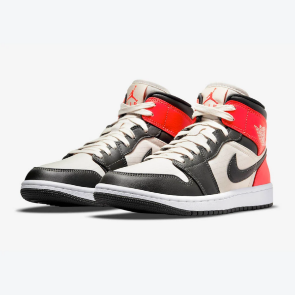 Giày Nike Wmns Air Jordan 1 Mid SE 'Newsprint' DQ6078-100 - Ảnh 8