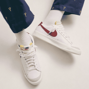 Alternative view of Giày Nike Blazer Low '77 (GS) 'Team Red' DA4074-102